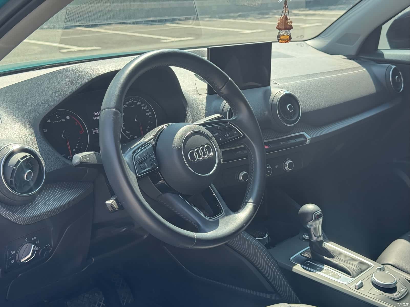 Audi Q2L, 2019 6