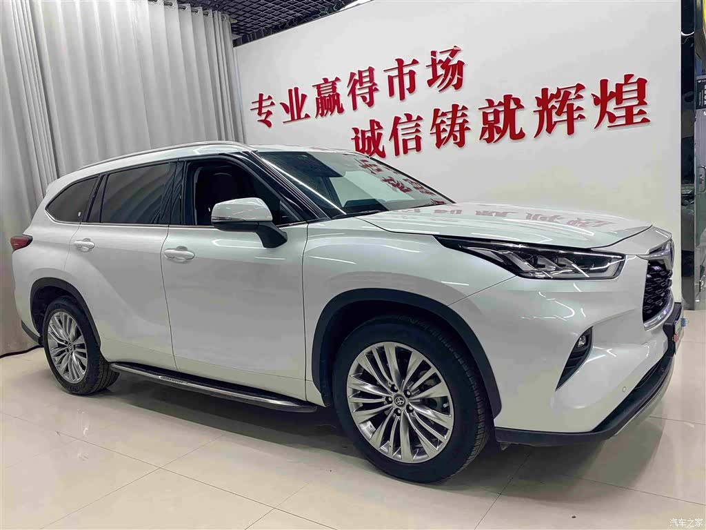 Toyota Highlander, 2022 3