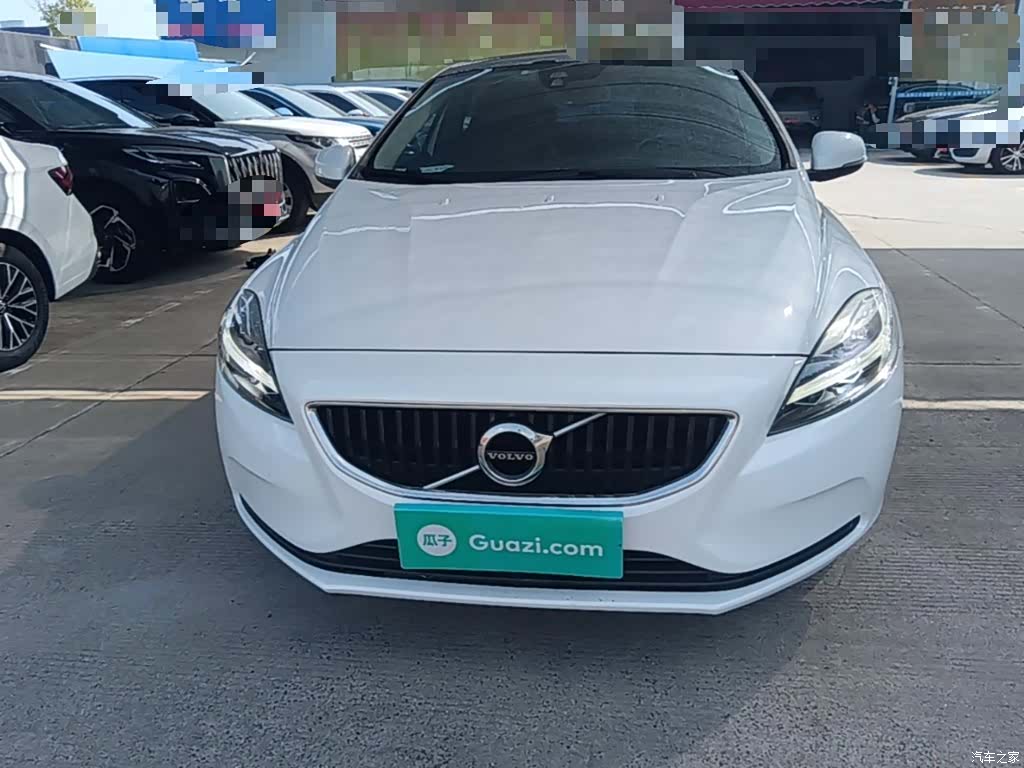 Volvo V40, 2018 3