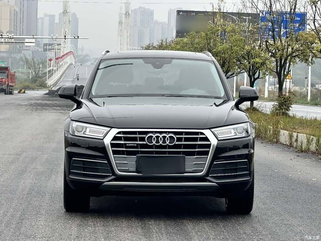 Audi Q5L, 2019 3