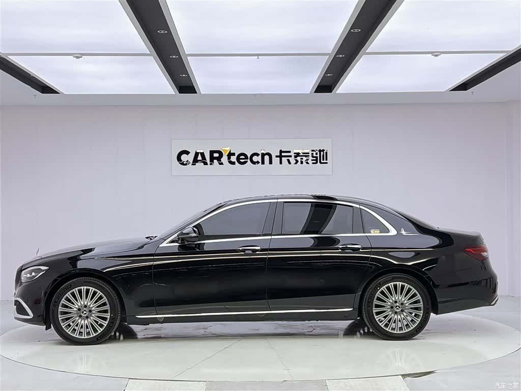 Mercedes-Benz E-Class, 2023 8