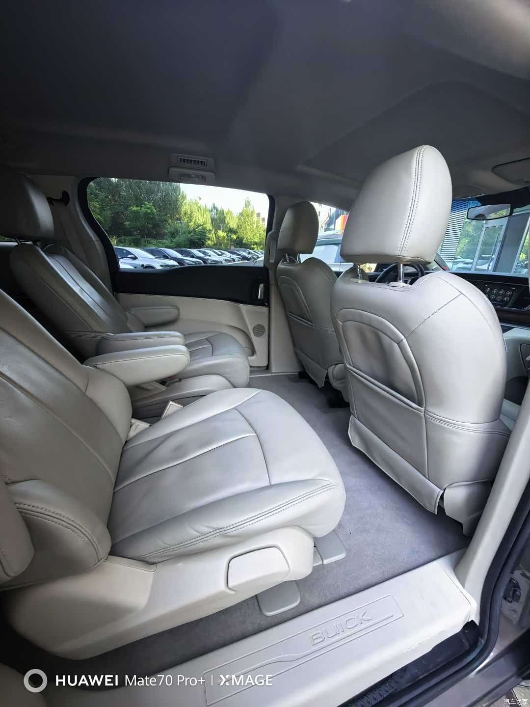 Buick GL8, 2018 9