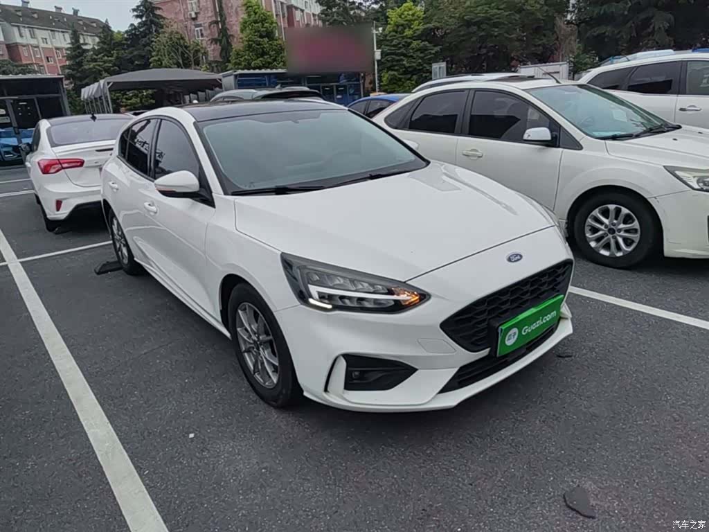 Ford Focus, 2021 4
