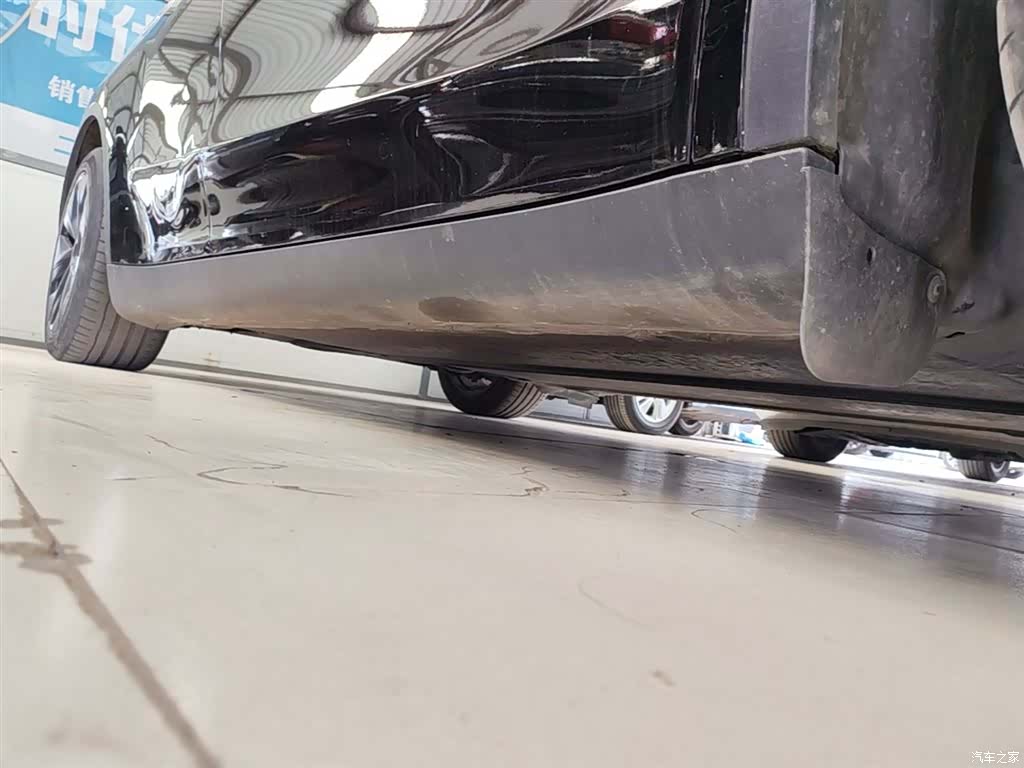 Tesla Model Y, 2024 21