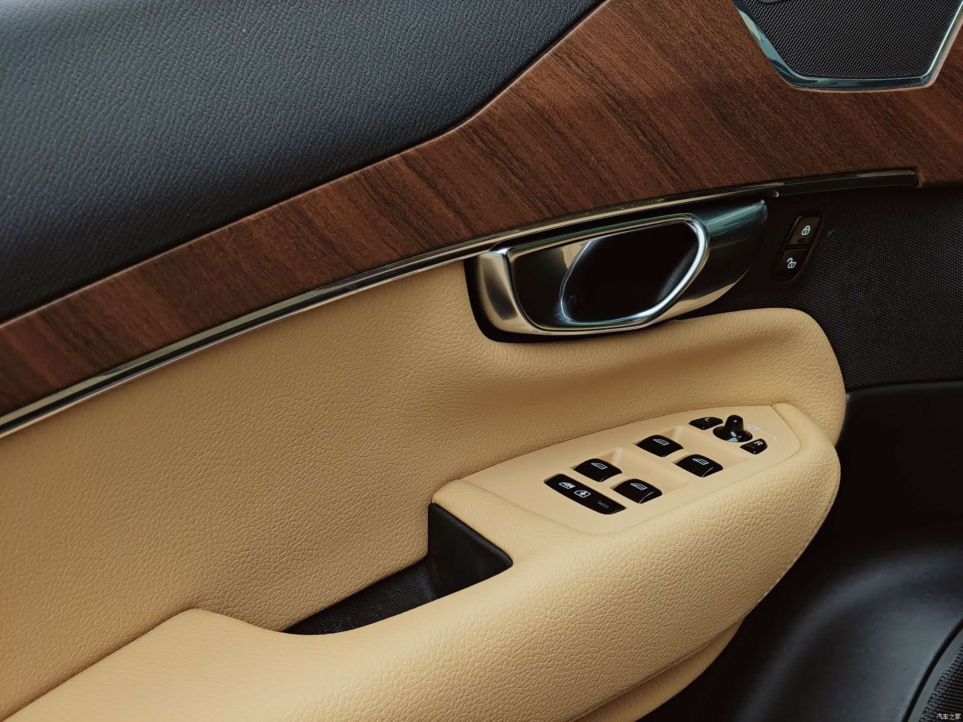 Volvo XC90, 2019 16
