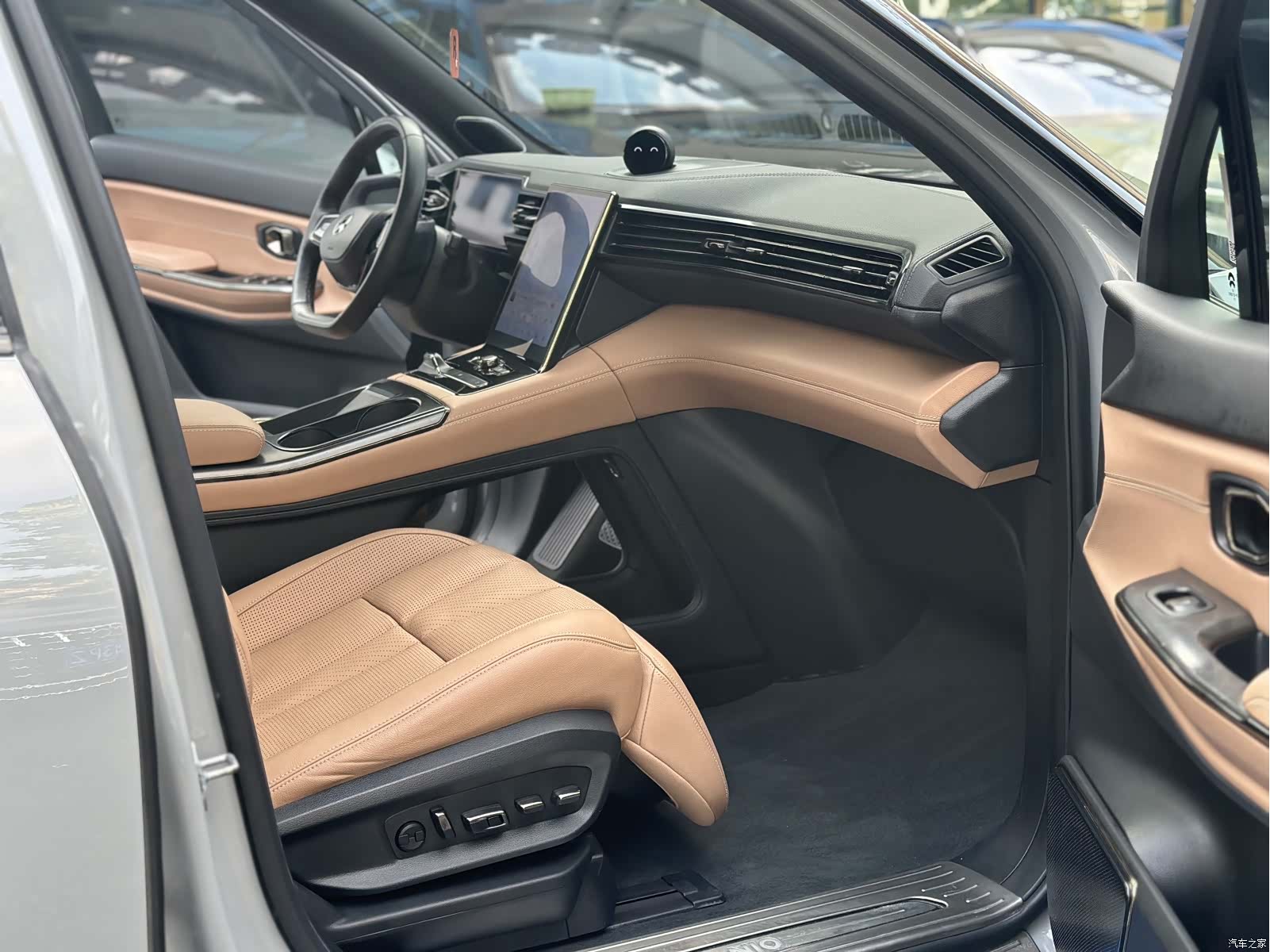 NIO ES8, 2022 7