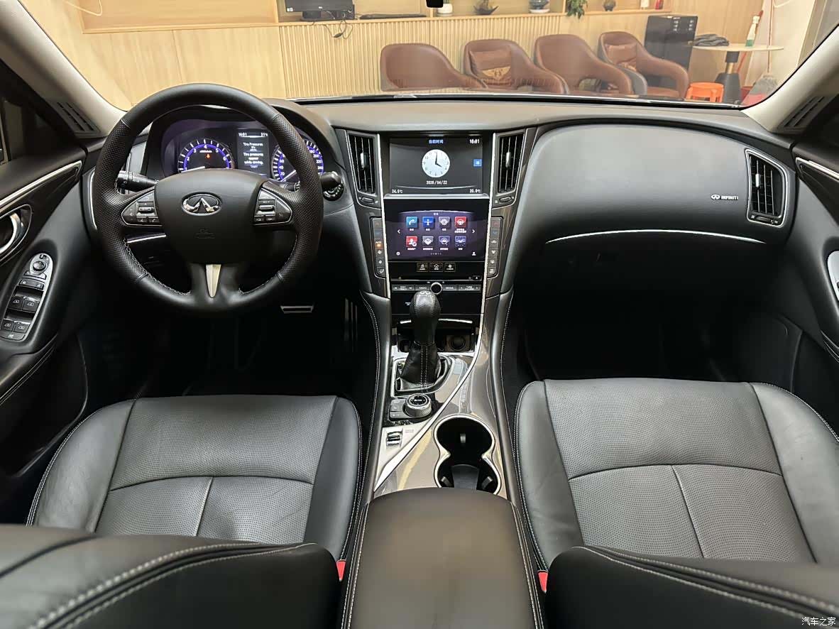 Infiniti Q50, 2014 10