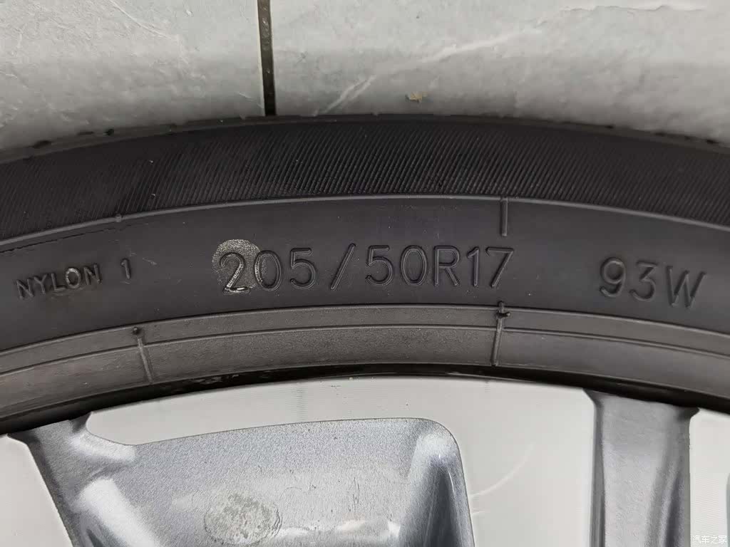 Geely Emgrand, 2018 24