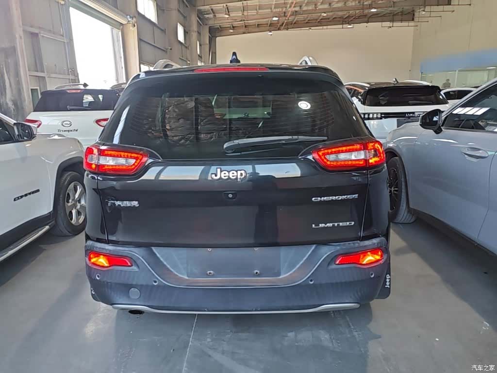 Jeep Cherokee, 2017 6