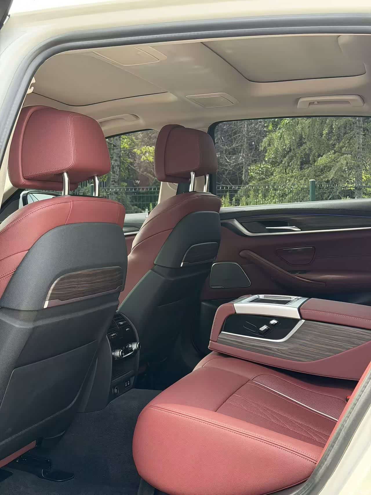 BMW 5 Series, 2020 9