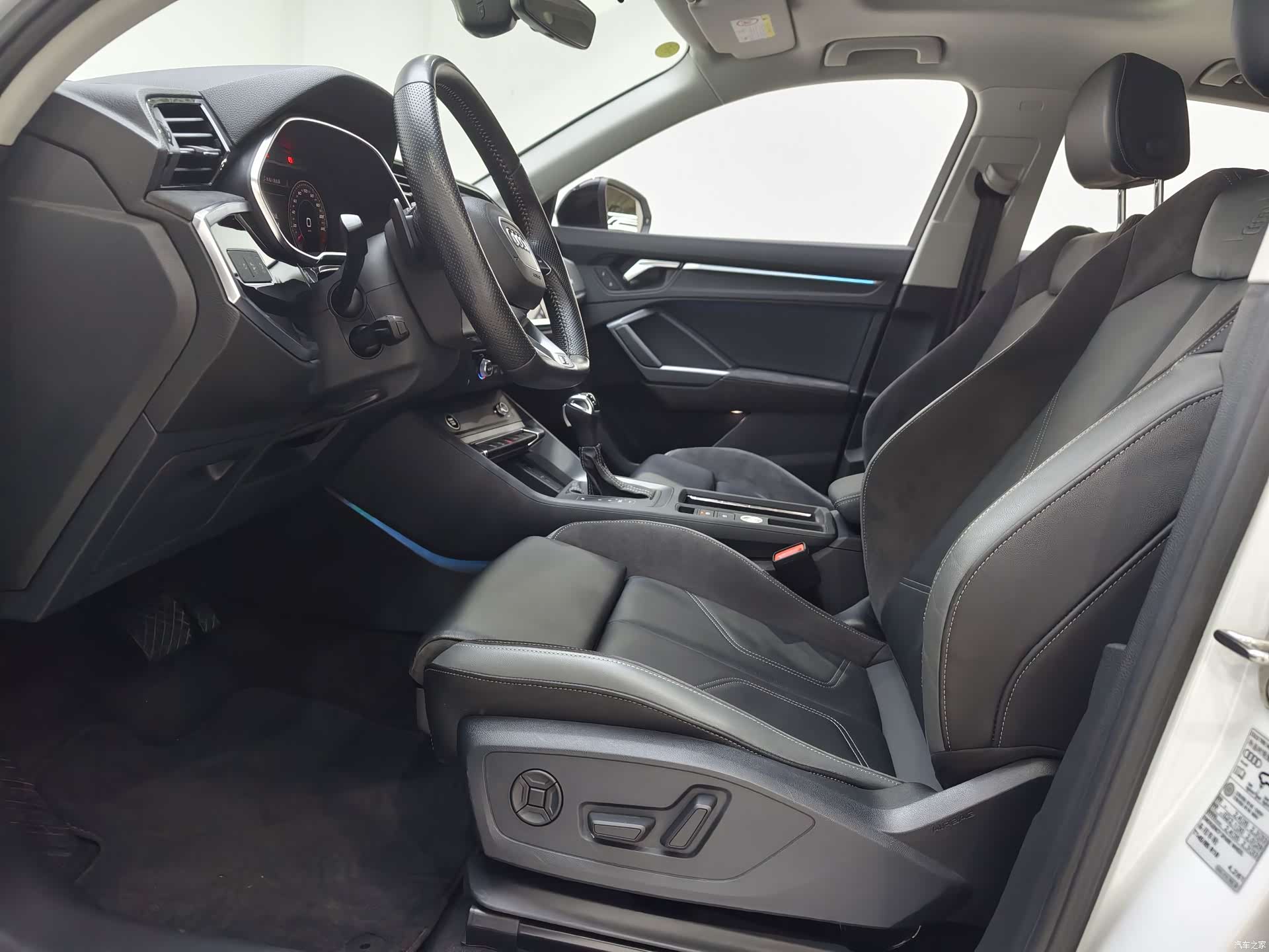 Audi Q3, 2022 9
