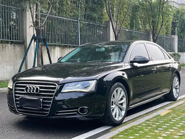 Audi A8 2014 — купить из Китая под заказ