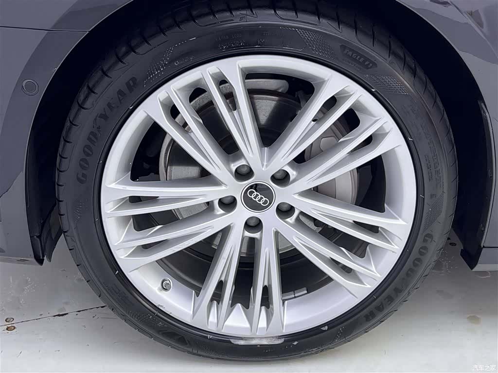 Audi A7L, 2024 11