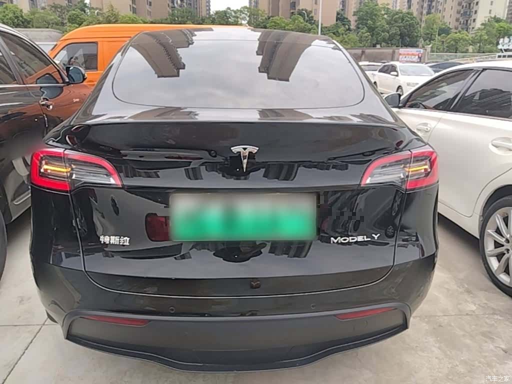 Tesla Model Y, 2023 6