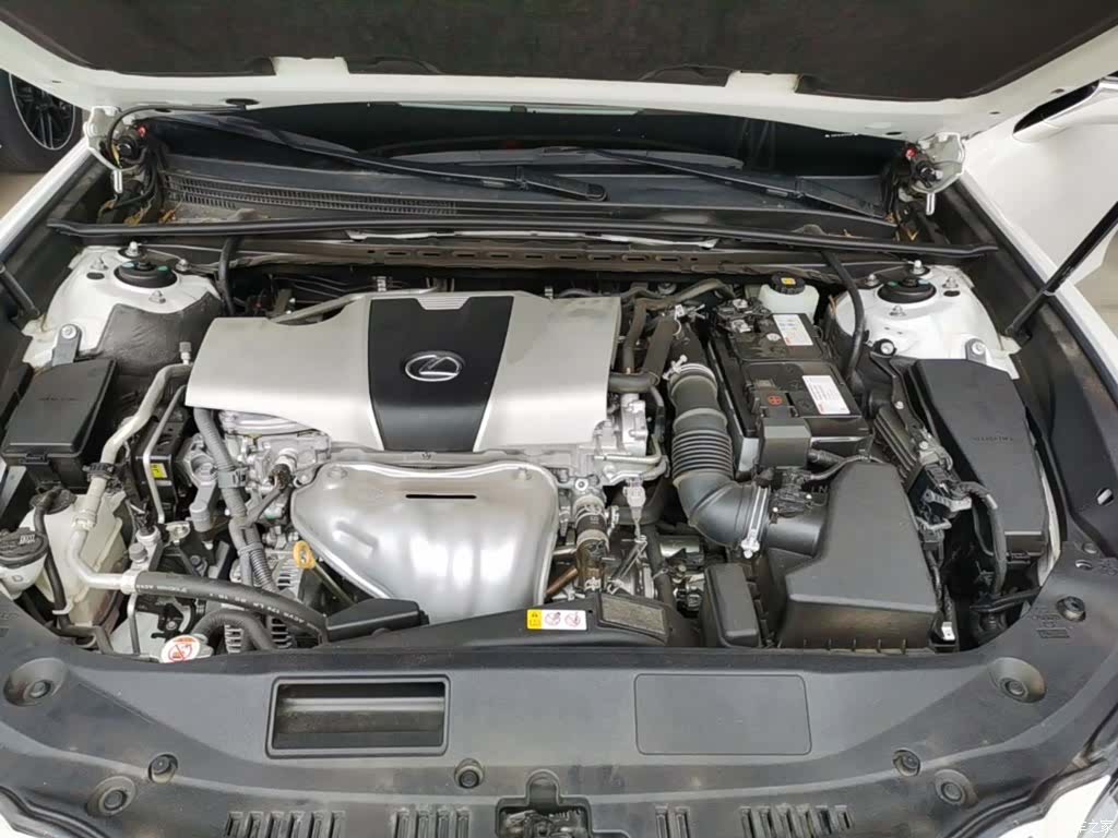 Lexus ES, 2019 20