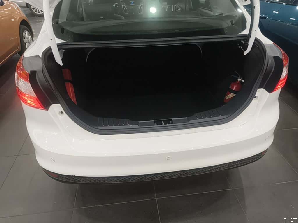 Ford Focus, 2014 19