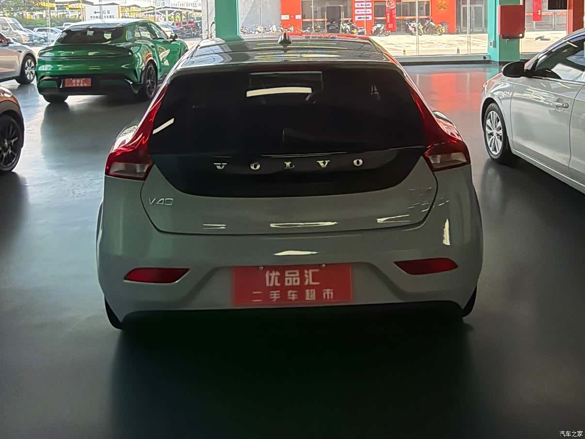 Volvo V40, 2017 4