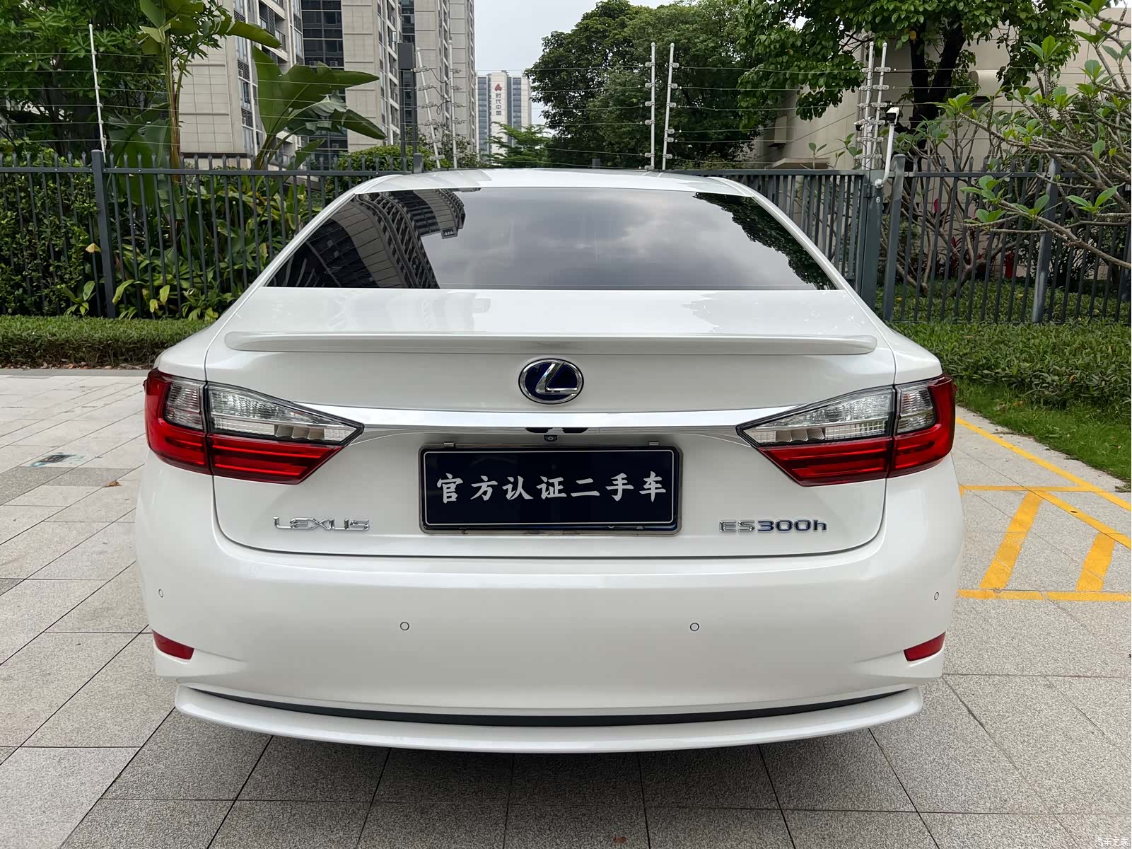 Lexus ES, 2018 все фото