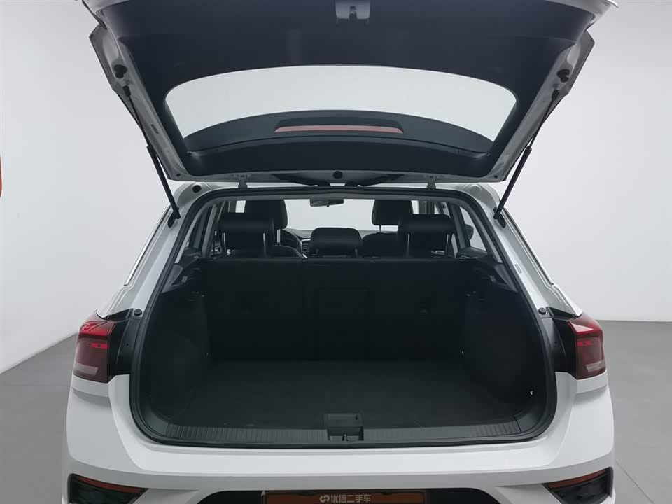 Volkswagen T-ROC exploring Songs