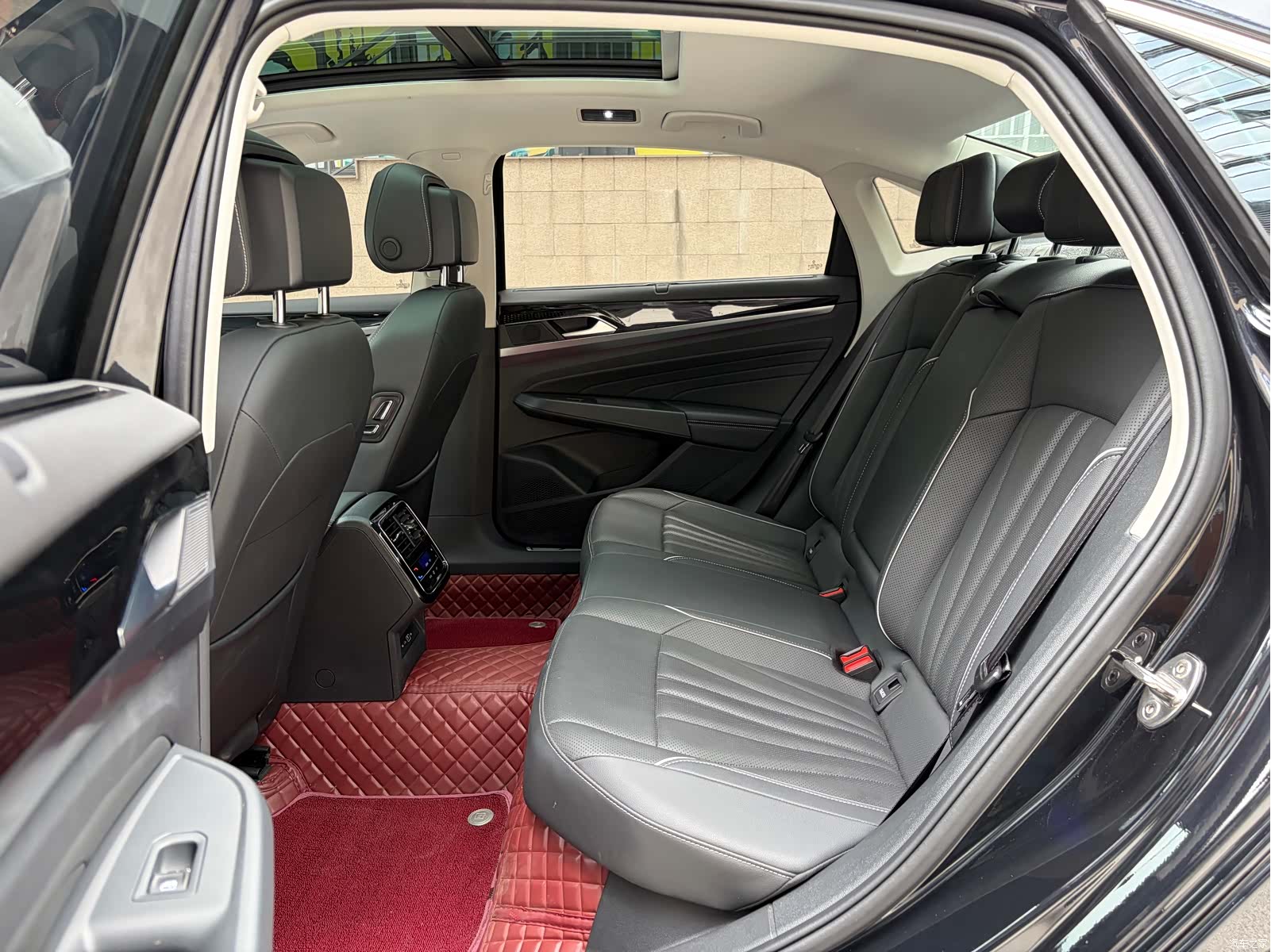 Volkswagen Passat, 2024 11
