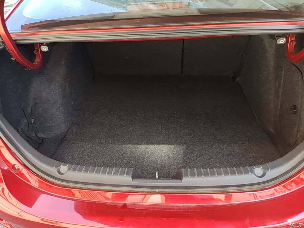 Mazda Mazda3, 2017 15