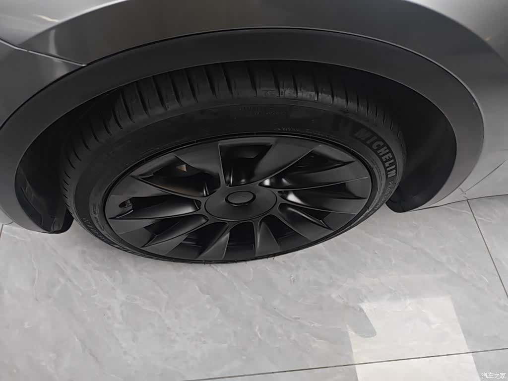 Tesla Model Y, 2021 23