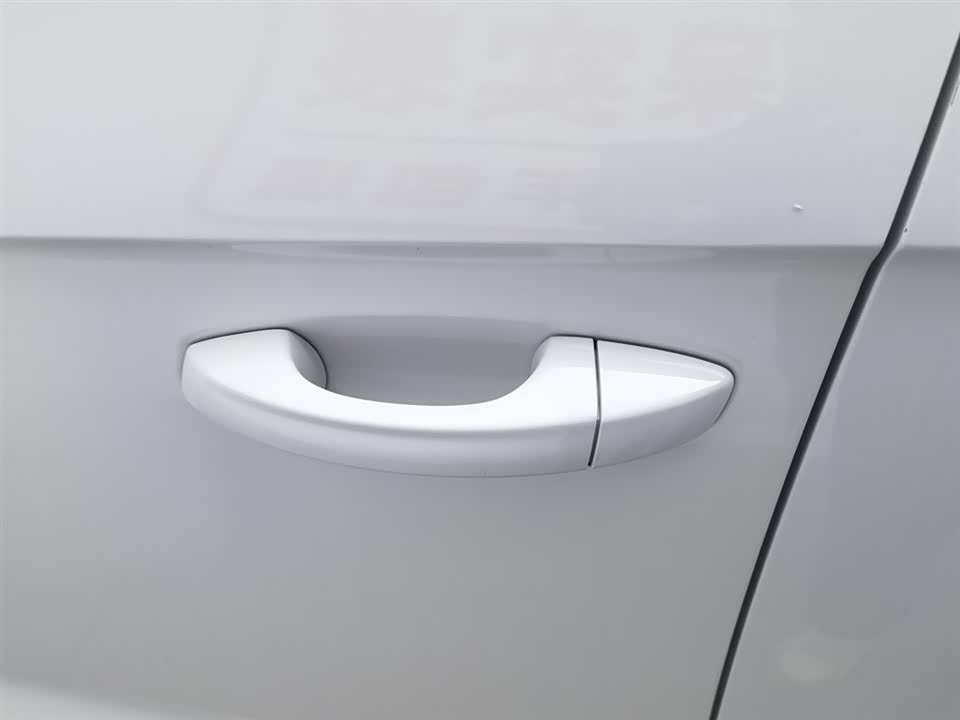 Volkswagen T-ROC exploring Songs