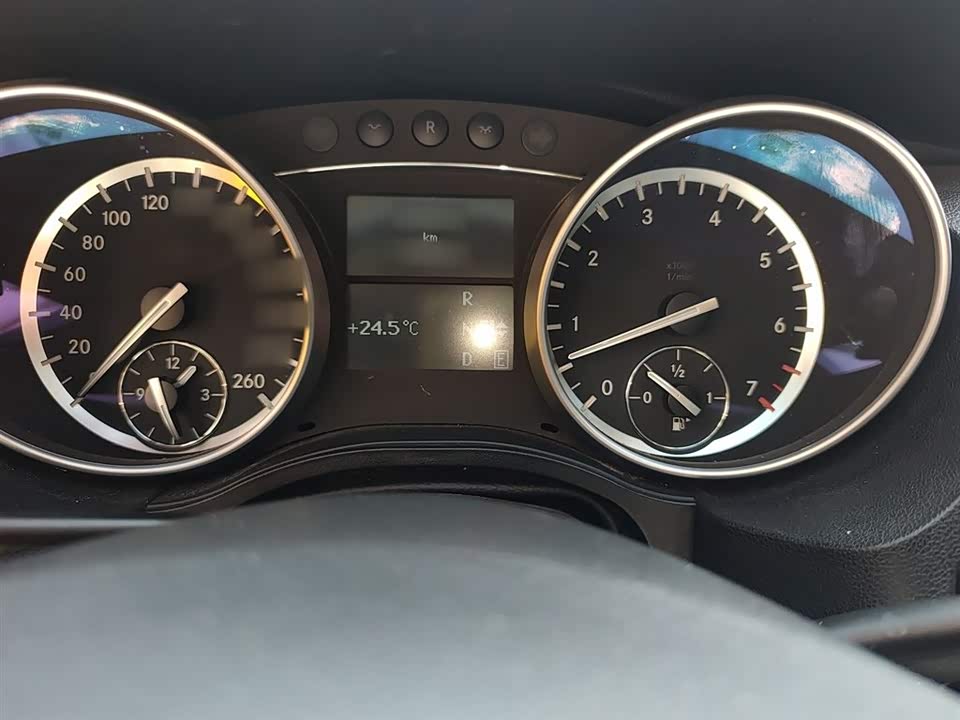 Mercedes-Benz R-class