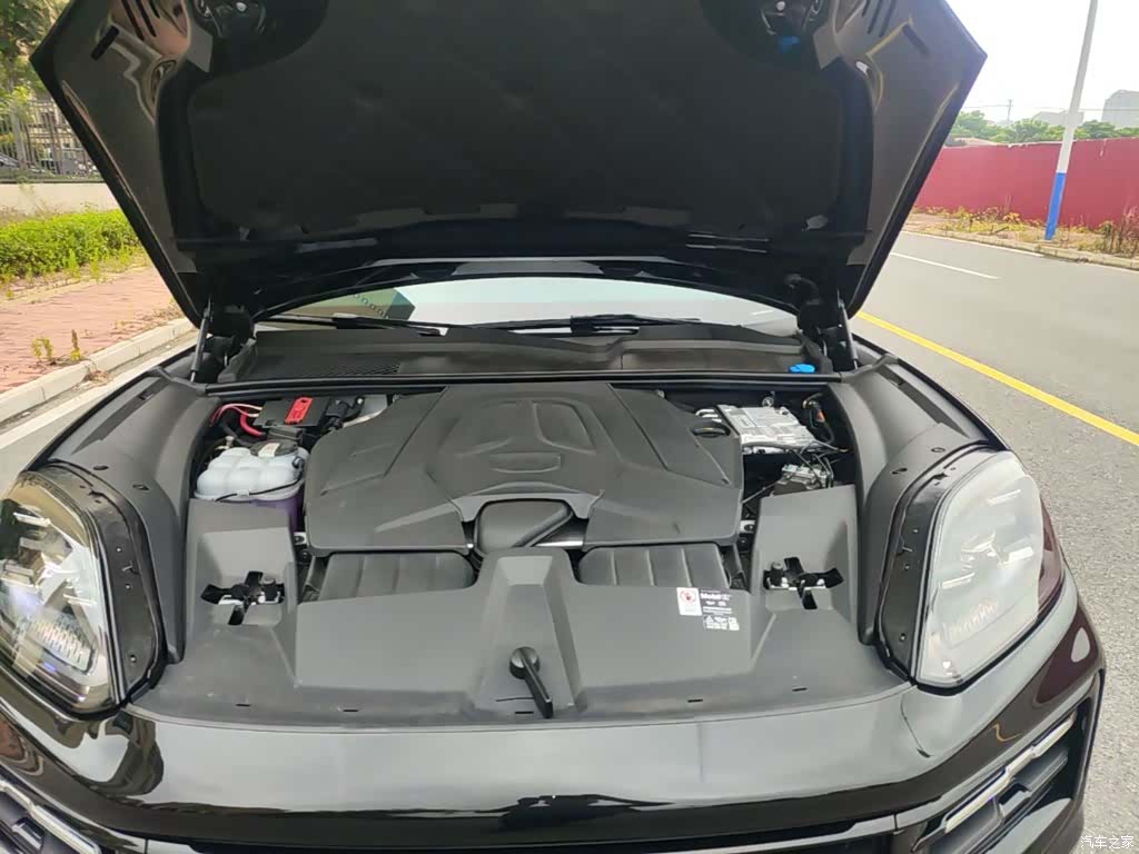 Porsche Cayenne, 2026 13
