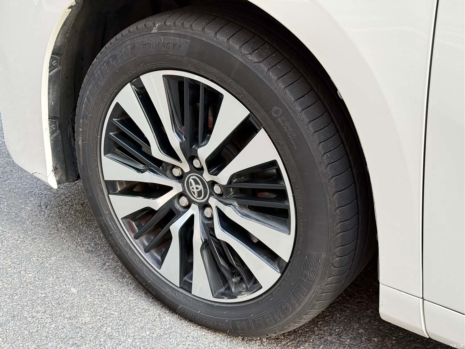 Toyota Alphard, 2018 все фото