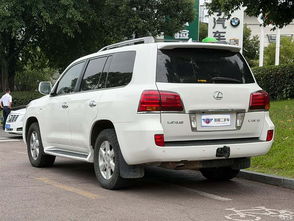Lexus LX, 2009 4