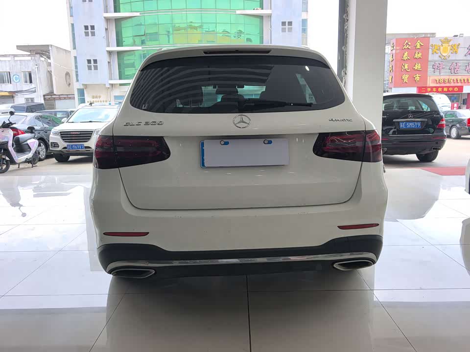 Mercedes-Benz GLC Mercedes-Benz GLC