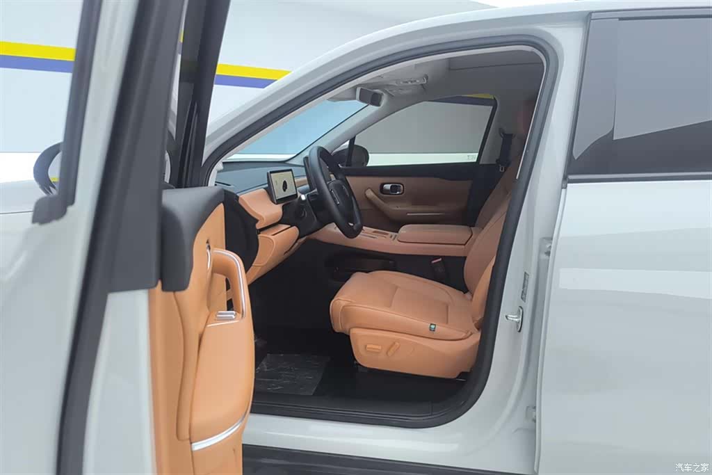 Leapmotor C10, 2025 9