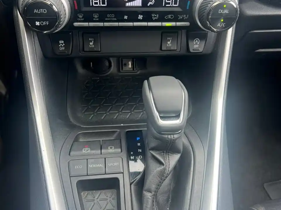 Toyota RAV4 Rongfang