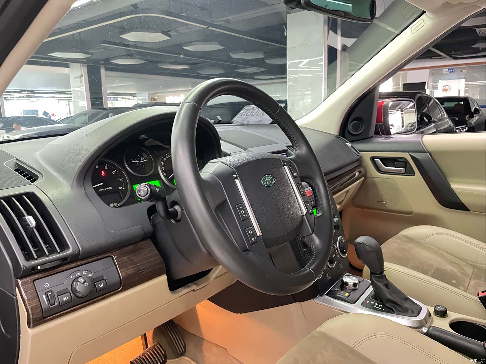 Land Rover 2, 2011 26