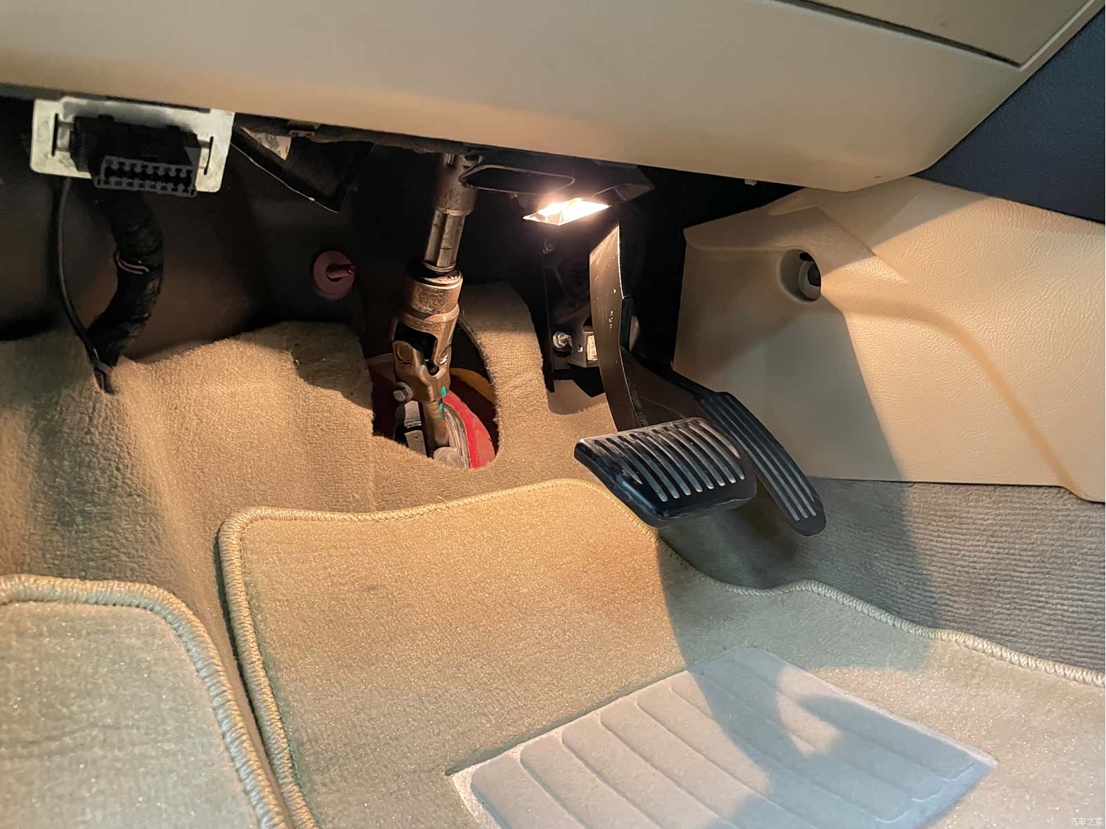Land Rover 2, 2011 38