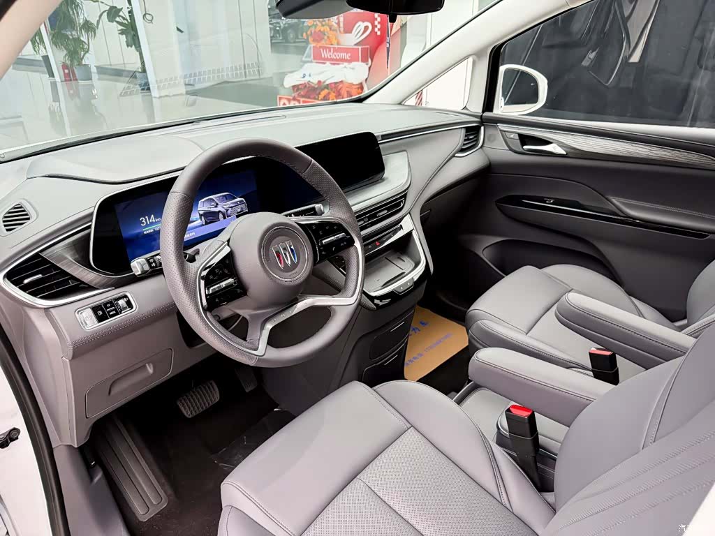 Buick GL8, 2025 4
