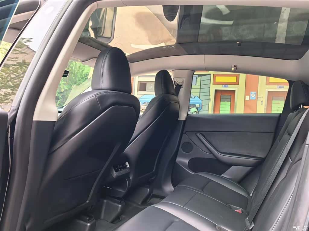 Tesla Model Y, 2022 8