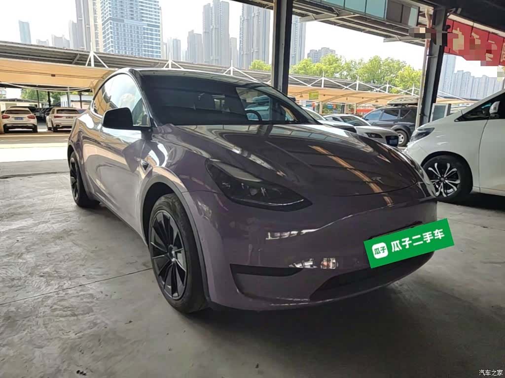 Tesla Model Y, 2023 4