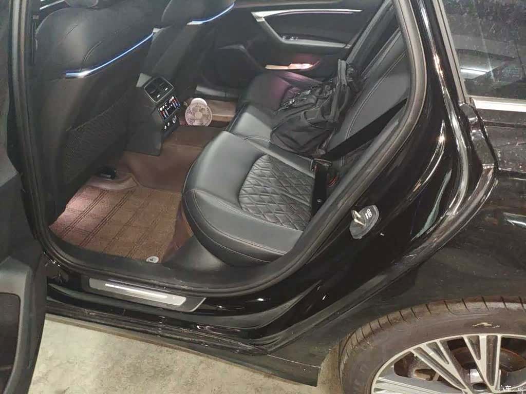 Audi A6L, 2026 4