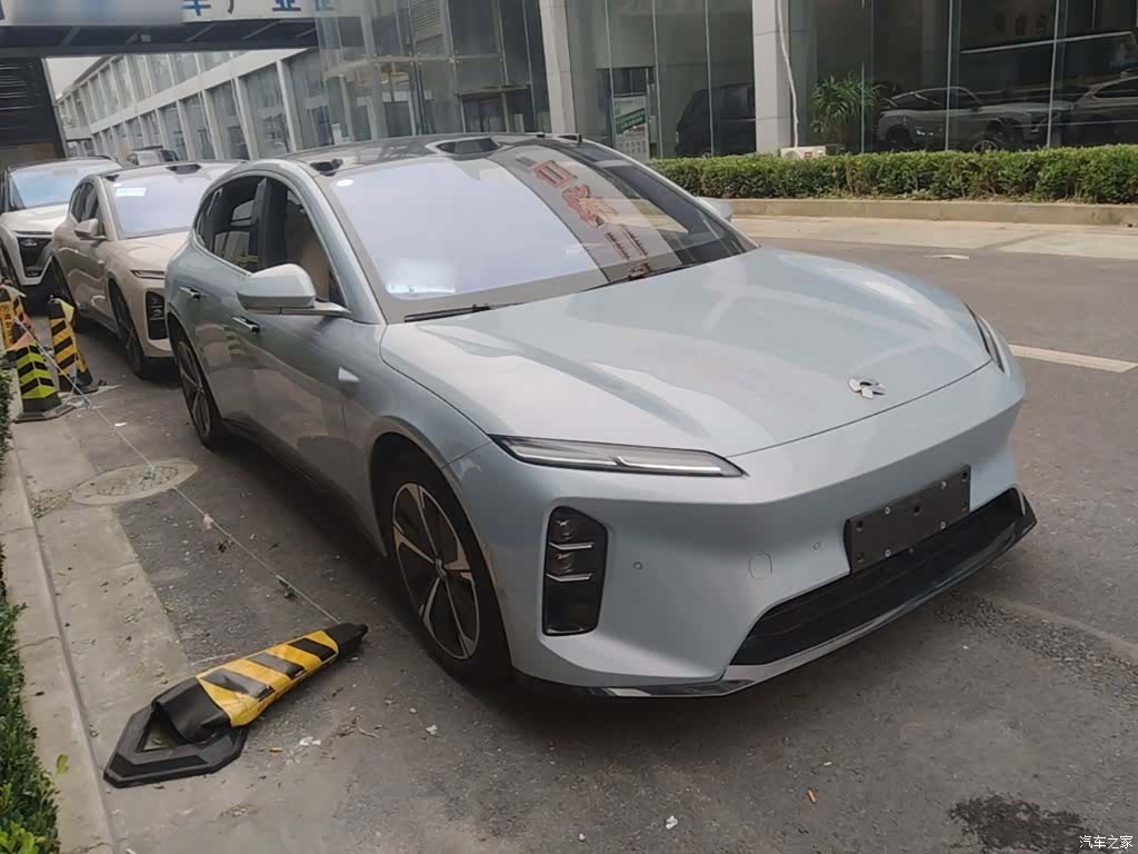 NIO ET5, 2025 4