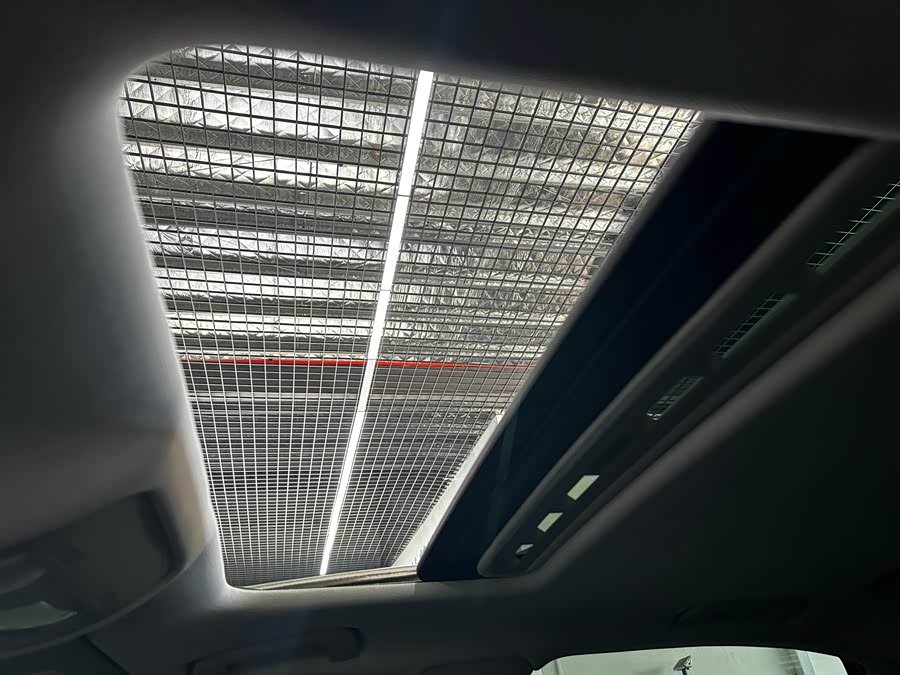 Audi A4L 2016, фото 17