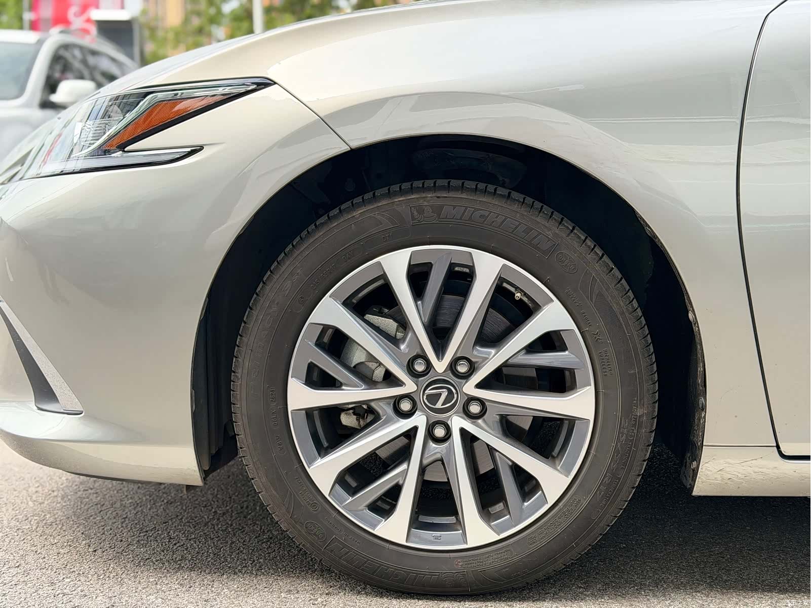 Lexus ES, 2023 11