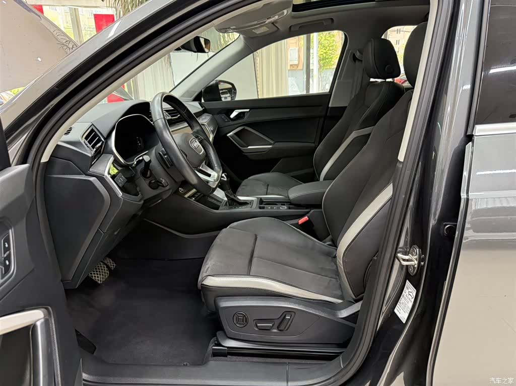 Audi Q3, 2023 16