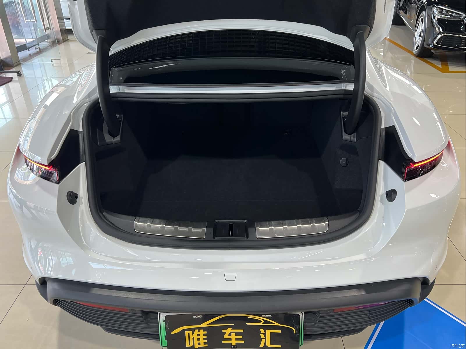 Porsche Taycan, 2025 28