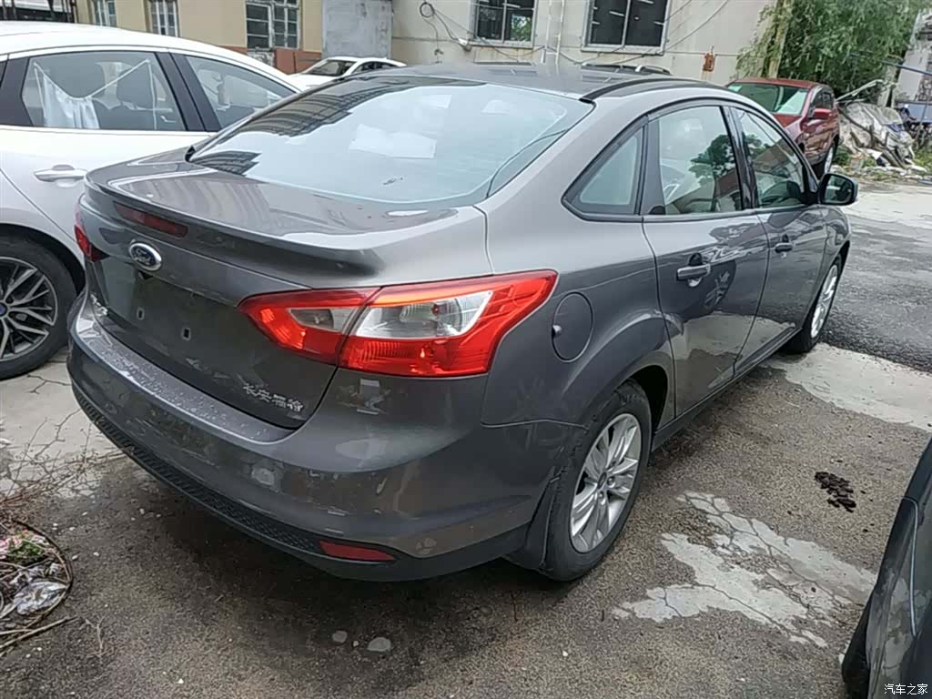 Ford Focus, 2015 7