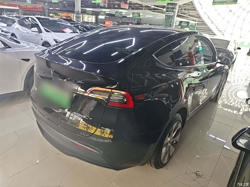 Tesla Model Y, 2023 7