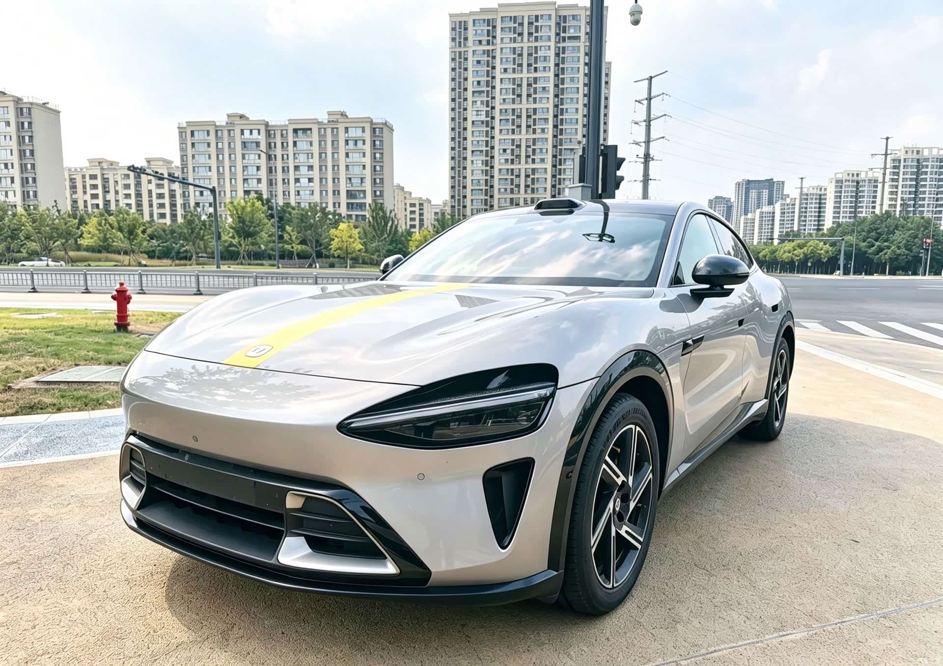 Xiaomi YU7, 2025 1