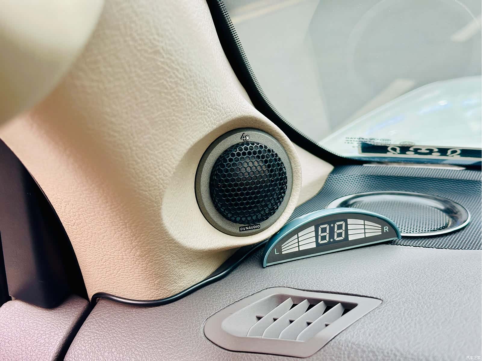 Toyota Land Cruiser, 2020 13
