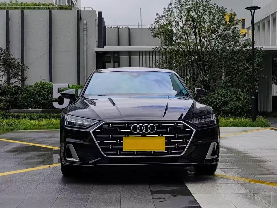 Audi A7L